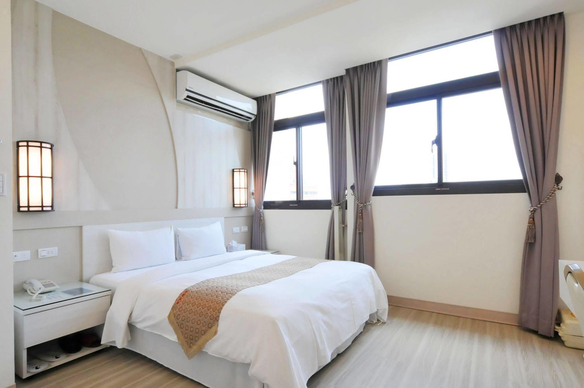 Chengdian Hotel Taipeh Exterior foto